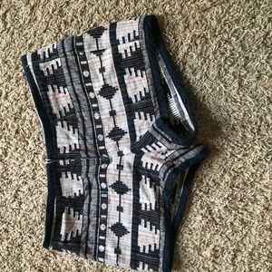 Navy accents, knit shorts